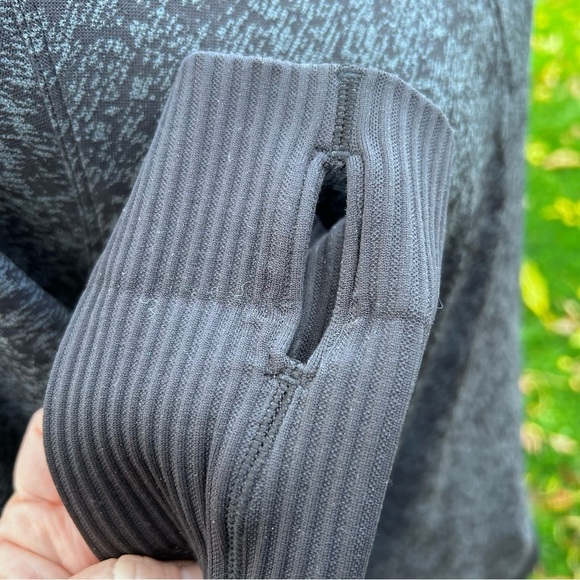 Lululemon Rest Less Half Zip Pullover Seamless | Black Dark Cast Grey | Size 12 - Picture 10 of 12